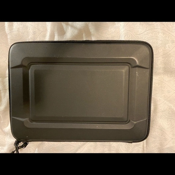 computer case - Picture 2 of 3